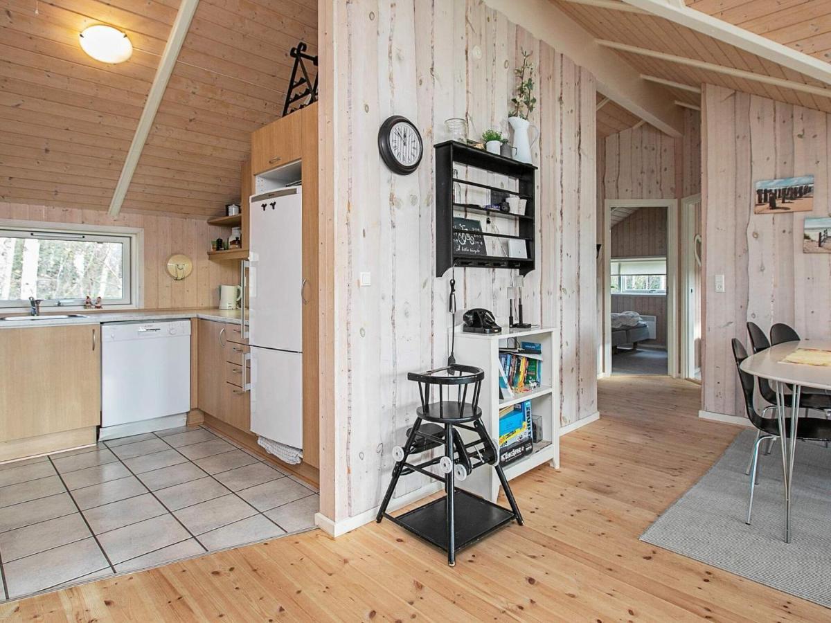 Four-Bedroom Holiday Home In Vaeggerlose 8 Bøtø By Esterno foto