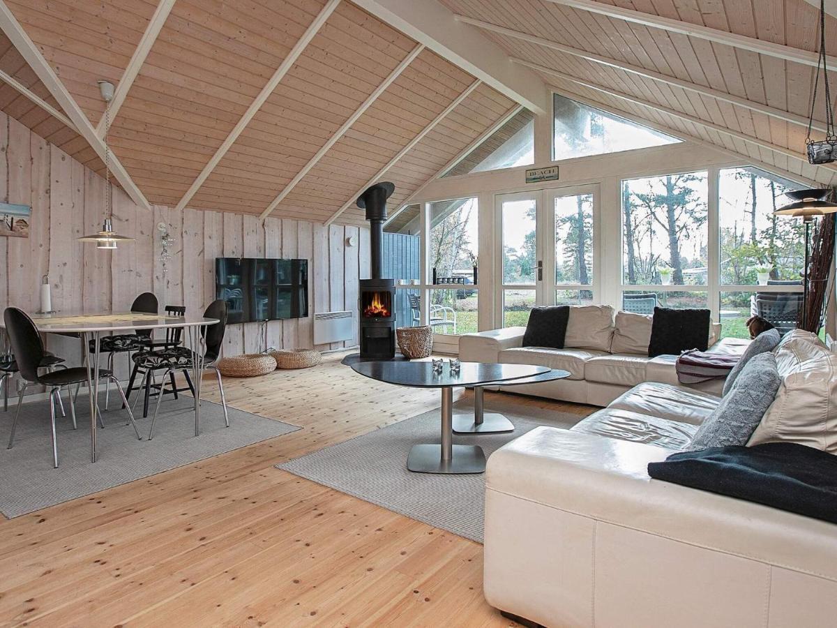 Four-Bedroom Holiday Home In Vaeggerlose 8 Bøtø By Esterno foto