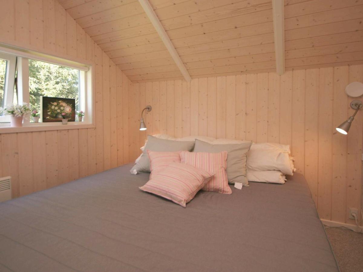 Four-Bedroom Holiday Home In Vaeggerlose 8 Bøtø By Esterno foto